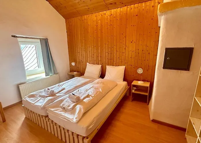 Daire Casa Cradd, Spacious House Near Flims Trin