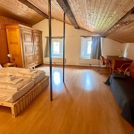 Casa Cradd, Spacious House Near Flims Apartment
